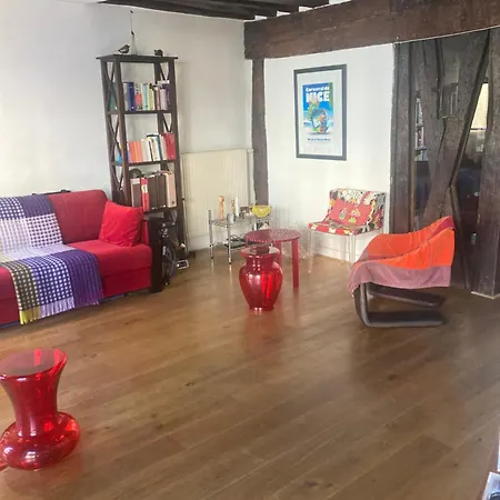 Saint-paul Le Marais Apartment Paris